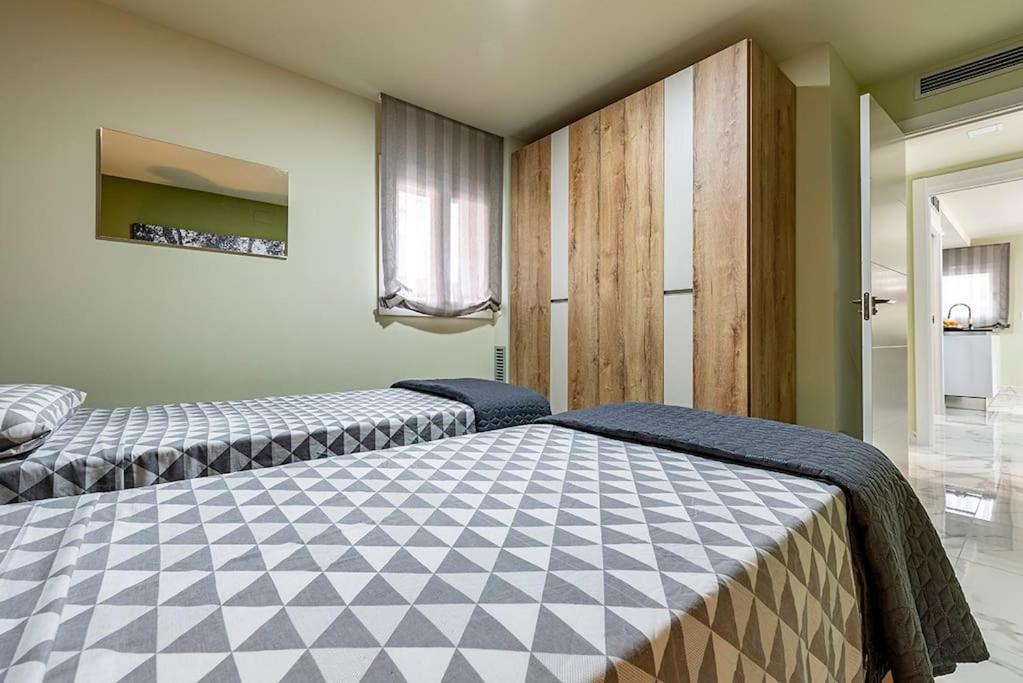 דירות Miami Playa 5 Stelle Piscina, Jacuzzi, Wifi - 2 Min Dal Mare מראה חיצוני תמונה