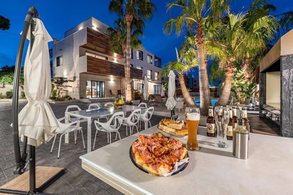 דירות Miami Playa 5 Stelle Piscina, Jacuzzi, Wifi - 2 Min Dal Mare מראה חיצוני תמונה