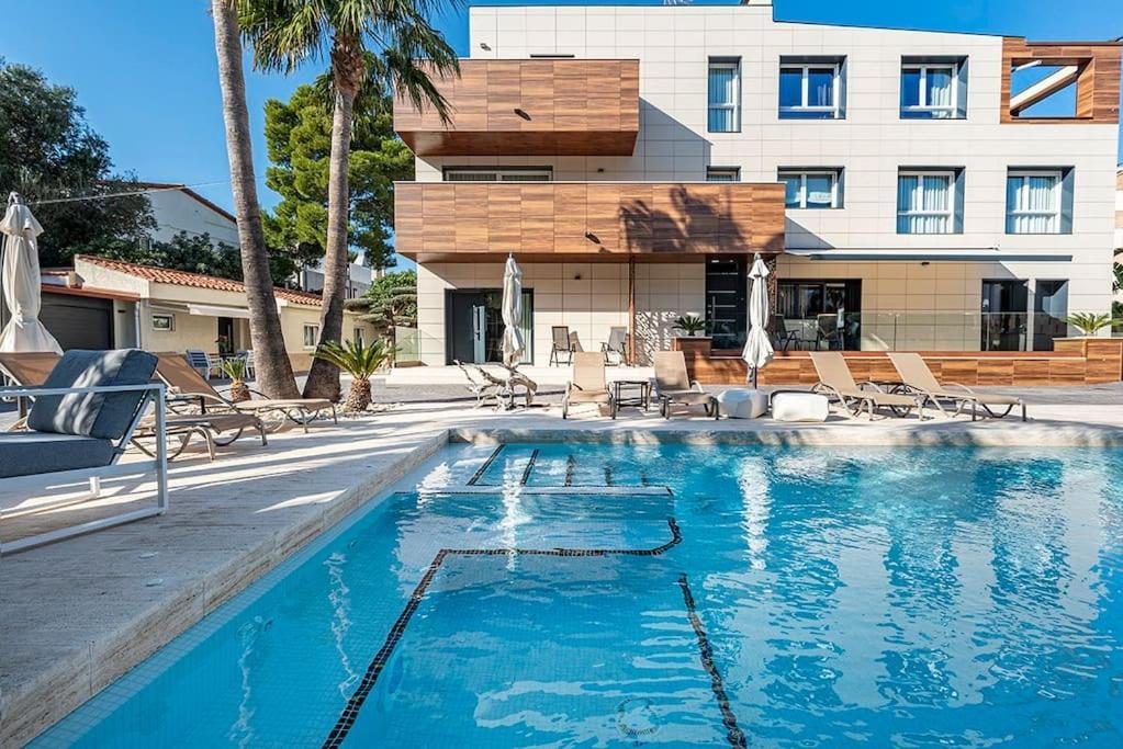 דירות Miami Playa 5 Stelle Piscina, Jacuzzi, Wifi - 2 Min Dal Mare מראה חיצוני תמונה